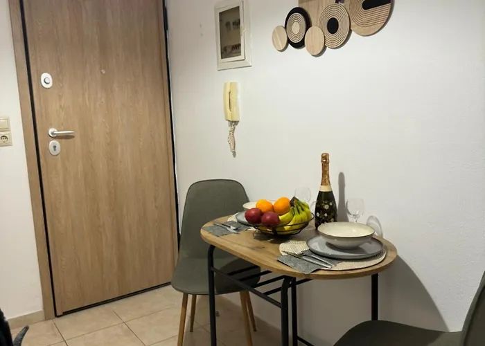 Creta Apt Mela B3
